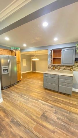 6623 Cresthill Street, Houston, TX 77033