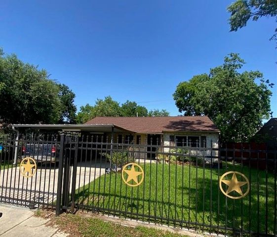 6623 Cresthill Street, Houston, TX 77033