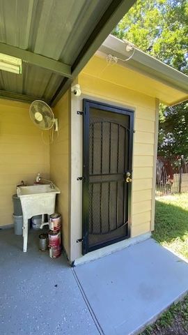 6623 Cresthill Street, Houston, TX 77033