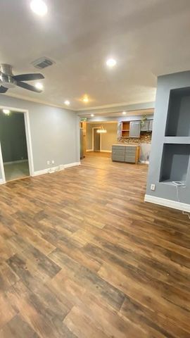 6623 Cresthill Street, Houston, TX 77033