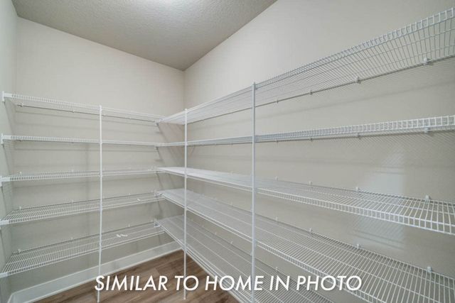 9428 NW 82nd Avenue, Johnston, IA 50131