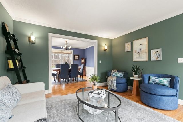 14 Hutchins Way, Westford, MA 01886