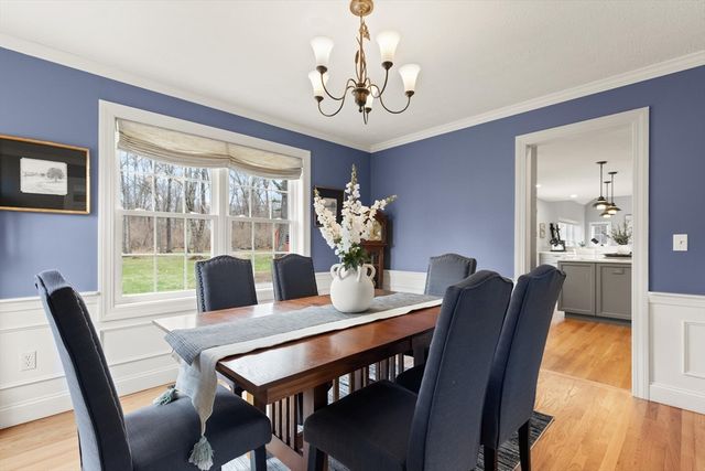 14 Hutchins Way, Westford, MA 01886