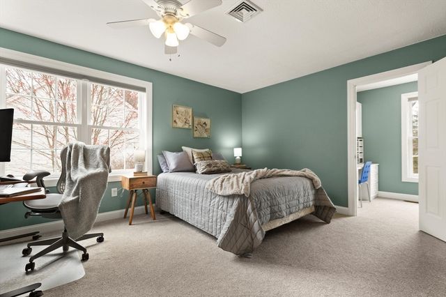 14 Hutchins Way, Westford, MA 01886