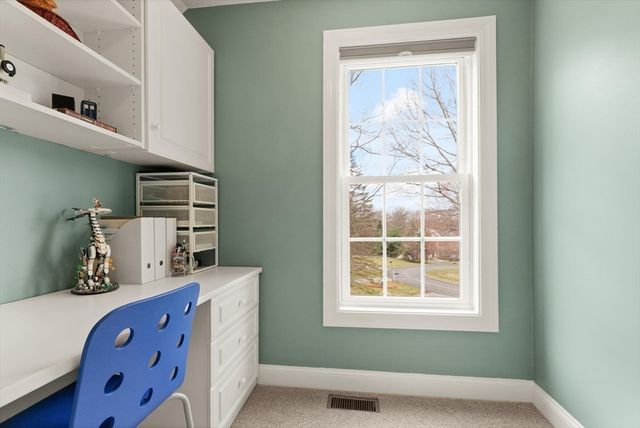 14 Hutchins Way, Westford, MA 01886