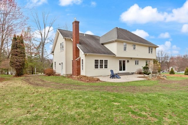 14 Hutchins Way, Westford, MA 01886