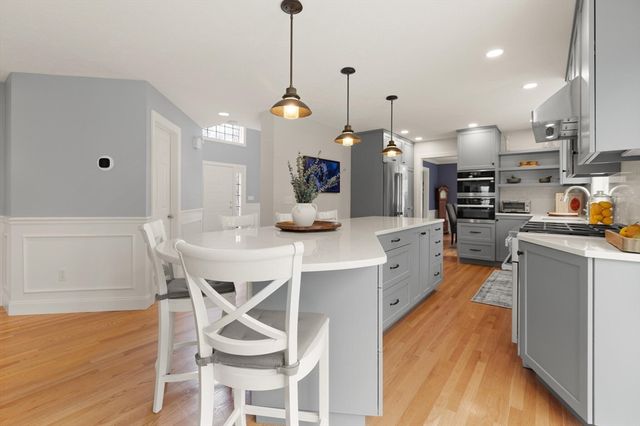 14 Hutchins Way, Westford, MA 01886