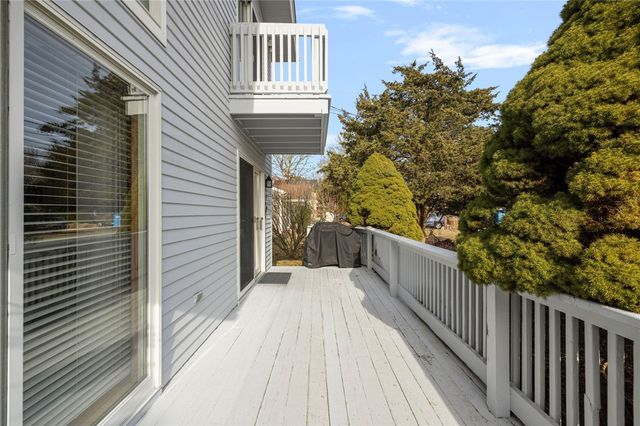 71 Willow Road, Charlestown, RI 02813