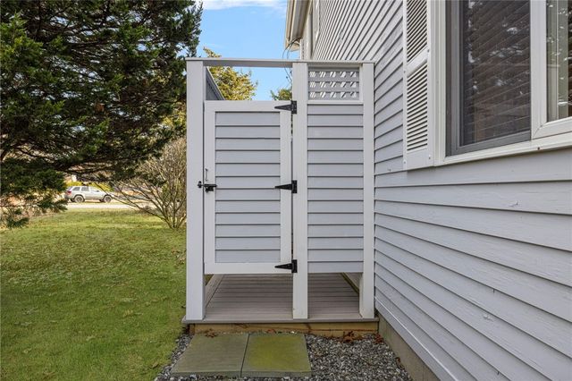 71 Willow Road, Charlestown, RI 02813