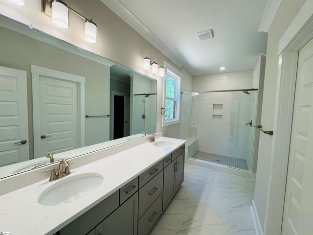 106 Armory Court, Ninety Six, SC 29666
