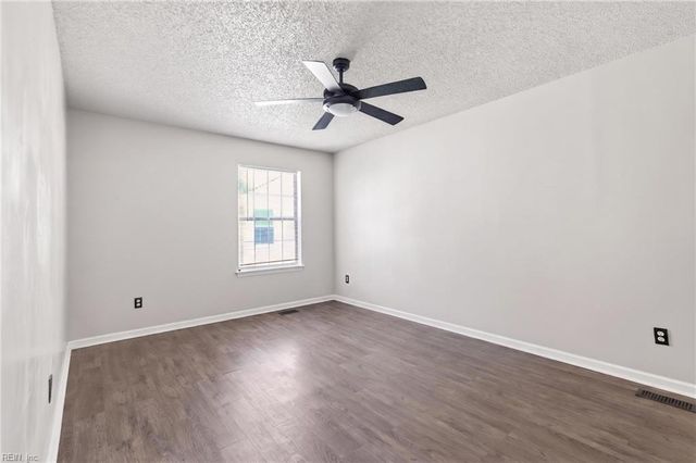 203 Quarter Trl Apt G, Newport News, VA 23608