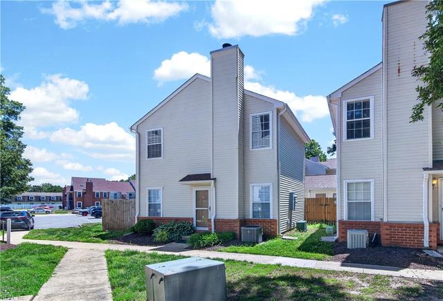 203 Quarter Trl Apt G, Newport News, VA 23608