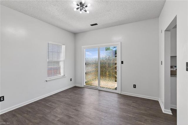 203 Quarter Trl Apt G, Newport News, VA 23608