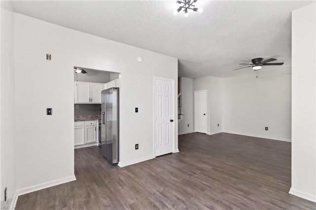 203 Quarter Trl Apt G, Newport News, VA 23608