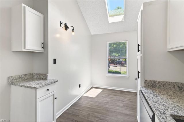 203 Quarter Trl Apt G, Newport News, VA 23608