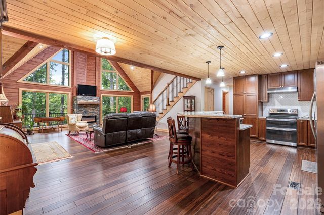189 Edgewater Point NW 227, Valdese, NC 28690