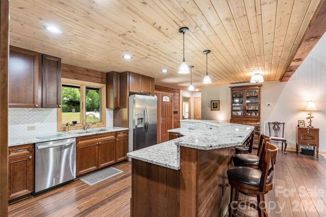 189 Edgewater Point NW 227, Valdese, NC 28690