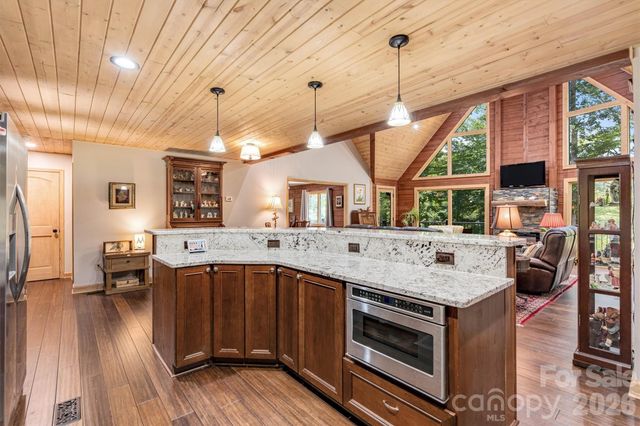 189 Edgewater Point NW 227, Valdese, NC 28690