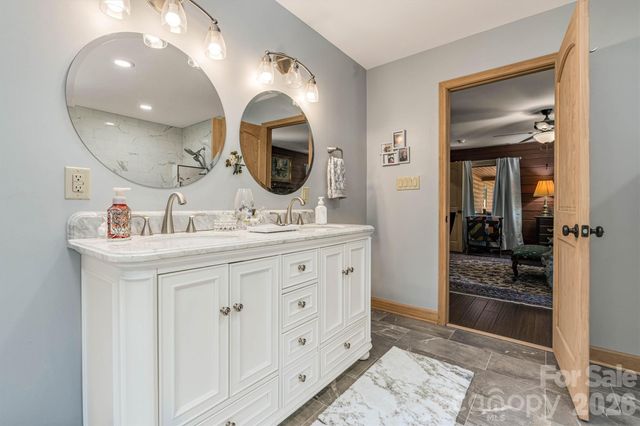 189 Edgewater Point NW 227, Valdese, NC 28690