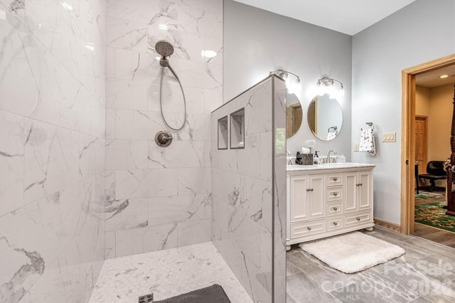 189 Edgewater Point NW 227, Valdese, NC 28690