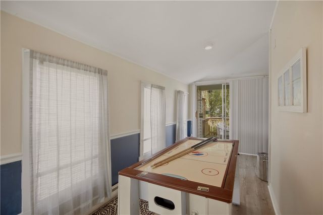 91 Easton Avenue, Portsmouth, RI 02871
