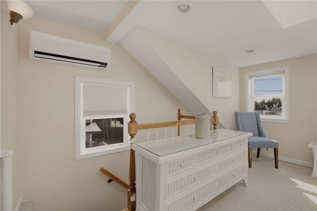 91 Easton Avenue, Portsmouth, RI 02871