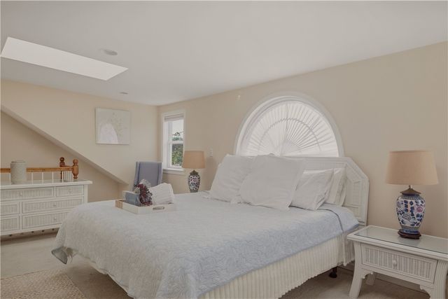 91 Easton Avenue, Portsmouth, RI 02871