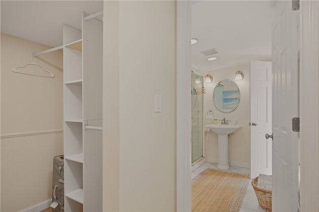 91 Easton Avenue, Portsmouth, RI 02871