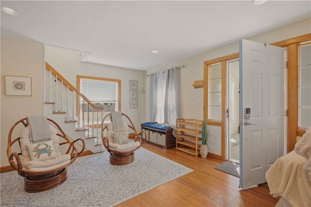 91 Easton Avenue, Portsmouth, RI 02871