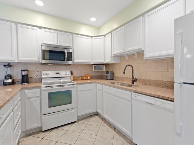 1607 Laurel Leaf Lane, Fort Pierce, FL 34950