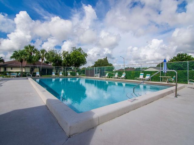 1607 Laurel Leaf Lane, Fort Pierce, FL 34950