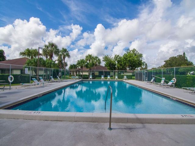 1607 Laurel Leaf Lane, Fort Pierce, FL 34950