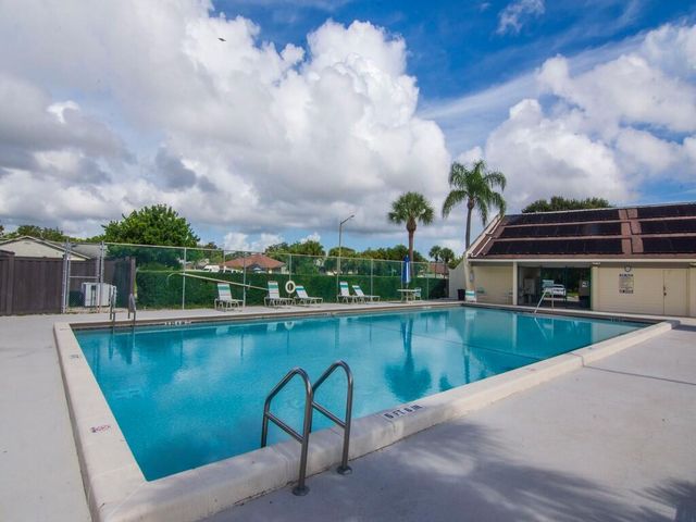 1607 Laurel Leaf Lane, Fort Pierce, FL 34950