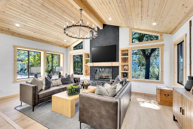 54655 Falling Leaf Road, Idyllwild, CA 92549