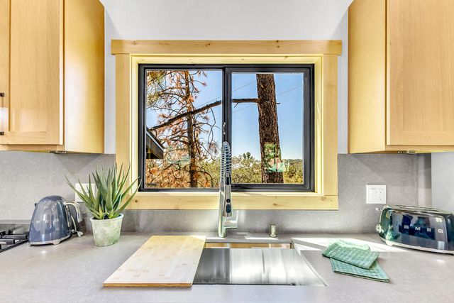 54655 Falling Leaf Road, Idyllwild, CA 92549