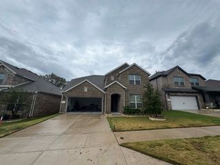 8628 Spindletop Drive, Fort Worth, TX 76120