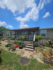 11916 sulphur springs, Adkins, TX 78101