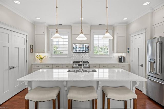 4056 Harlow ST, Virginia Beach, VA 23451