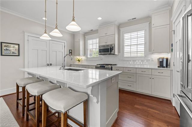 4056 Harlow ST, Virginia Beach, VA 23451