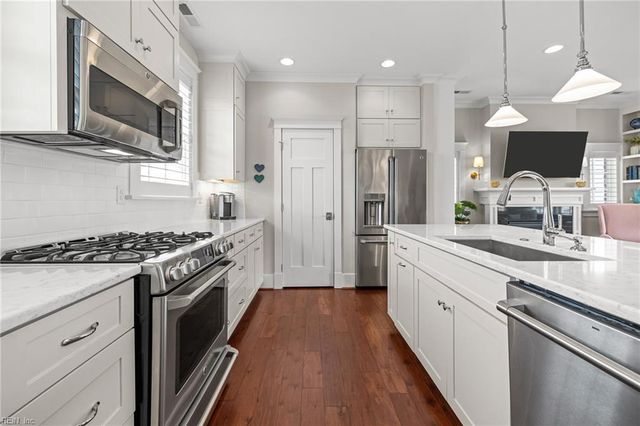 4056 Harlow ST, Virginia Beach, VA 23451