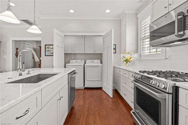 4056 Harlow ST, Virginia Beach, VA 23451