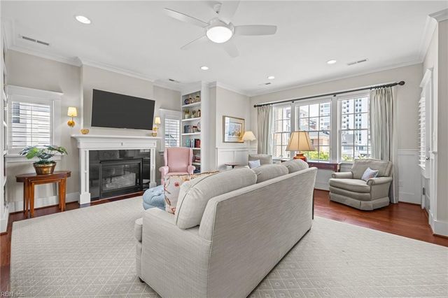 4056 Harlow ST, Virginia Beach, VA 23451