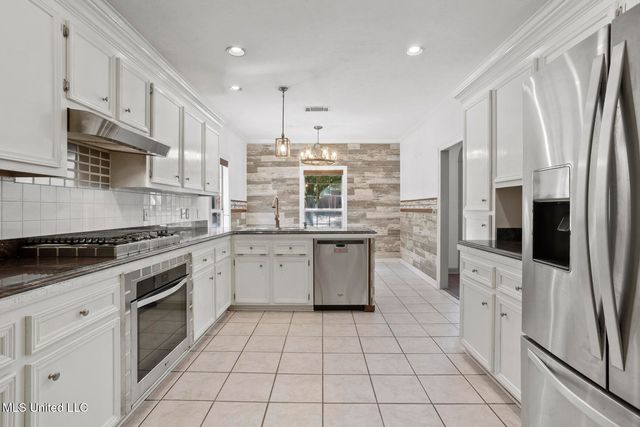 720 Woodgate Drive, Madison, MS 39110