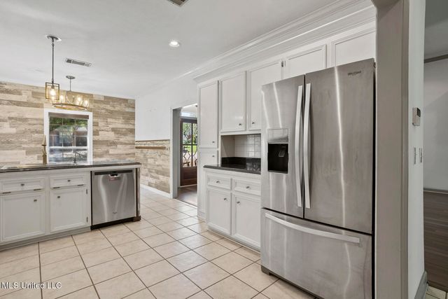 720 Woodgate Drive, Madison, MS 39110