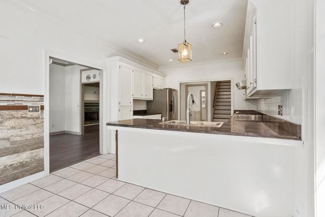 720 Woodgate Drive, Madison, MS 39110