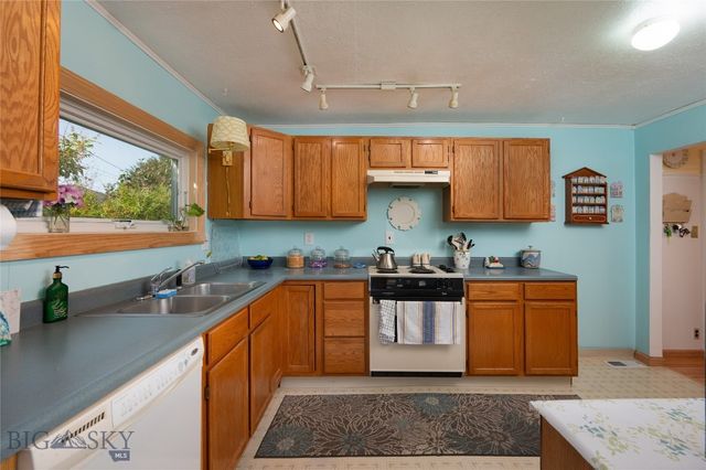 411 S 12th Street, Livingston, MT 59047