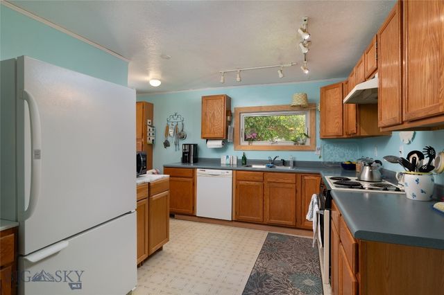 411 S 12th Street, Livingston, MT 59047