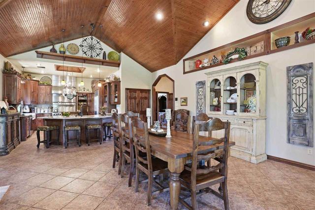 17 NW Burr Oak Dr, Lawton, OK 73505