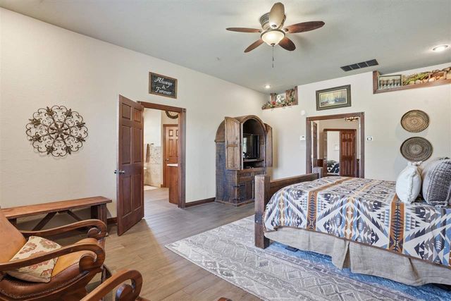 17 NW Burr Oak Dr, Lawton, OK 73505