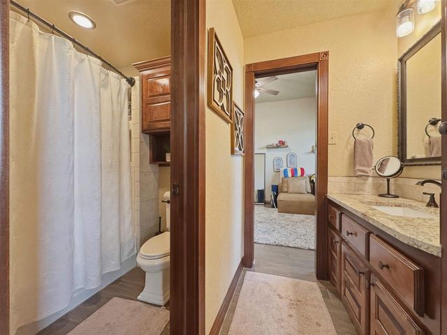 17 NW Burr Oak Dr, Lawton, OK 73505